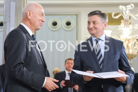  24.10.2019 WARSZAWA<br />
UROCZYSTOSC WRECZENIA NOMINACJI POSLOM IX KADENCJI<br />
N/Z MAREK KUCHCINSKI<br />
 