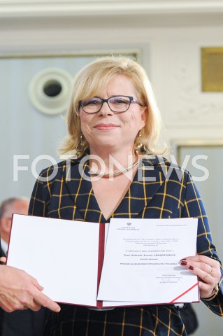  24.10.2019 WARSZAWA<br />
UROCZYSTOSC WRECZENIA NOMINACJI POSLOM IX KADENCJI<br />
N/Z GABRIELA LENARTOWICZ<br />
 