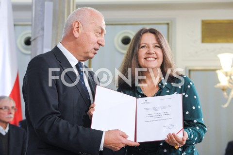  24.10.2019 WARSZAWA<br />
UROCZYSTOSC WRECZENIA NOMINACJI POSLOM IX KADENCJI<br />
N/Z JOANNA LICHOCKA<br />
 