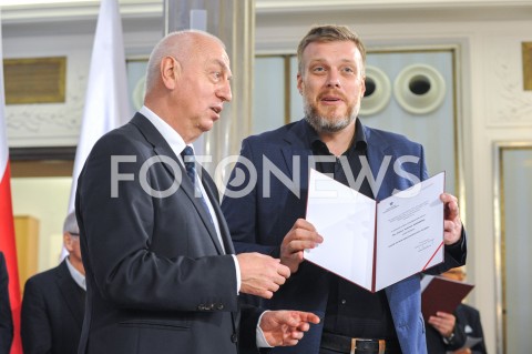  24.10.2019 WARSZAWA<br />
UROCZYSTOSC WRECZENIA NOMINACJI POSLOM IX KADENCJI<br />
N/Z ADRIAN ZANDBERG<br />
 