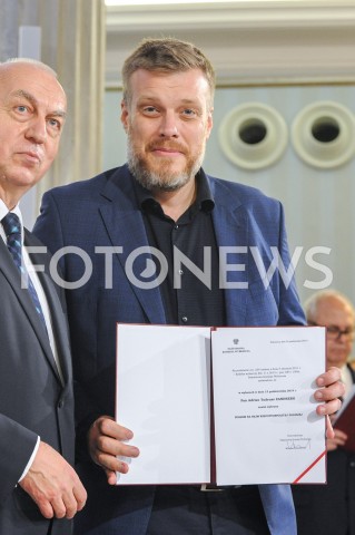  24.10.2019 WARSZAWA<br />
UROCZYSTOSC WRECZENIA NOMINACJI POSLOM IX KADENCJI<br />
N/Z ADRIAN ZANDBERG<br />
 