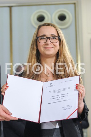  24.10.2019 WARSZAWA<br />
UROCZYSTOSC WRECZENIA NOMINACJI POSLOM IX KADENCJI<br />
N/Z MARCELINA ZAWISZA<br />
 