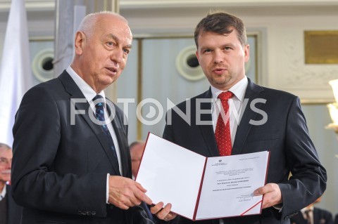  24.10.2019 WARSZAWA<br />
UROCZYSTOSC WRECZENIA NOMINACJI POSLOM IX KADENCJI<br />
N/Z WOJCIECH ZUBOWSKI<br />
 