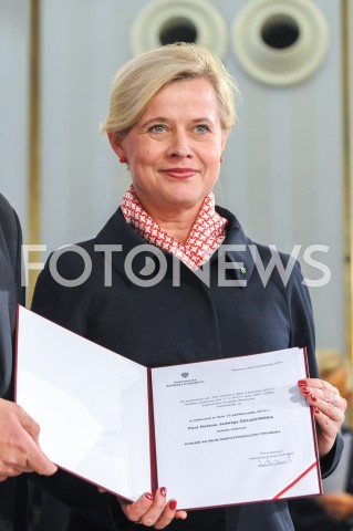  24.10.2019 WARSZAWA<br />
UROCZYSTOSC WRECZENIA NOMINACJI POSLOM IX KADENCJI<br />
N/Z BOZENA ZELAZOWSKA<br />
 