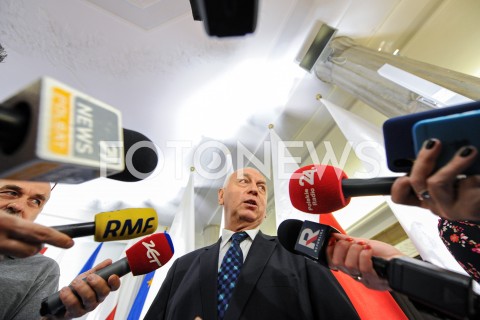  24.10.2019 WARSZAWA<br />
UROCZYSTOSC WRECZENIA NOMINACJI POSLOM IX KADENCJI<br />
N/Z WIESLAW KOZIELEWICZ<br />
 