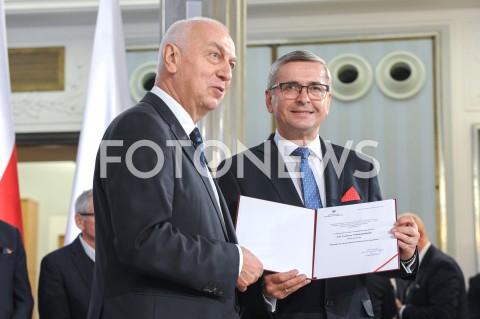 24.10.2019 WARSZAWA<br />
UROCZYSTOSC WRECZENIA NOMINACJI POSLOM IX KADENCJI<br />
N/Z TADEUSZ TOMASZEWSKI<br />
 