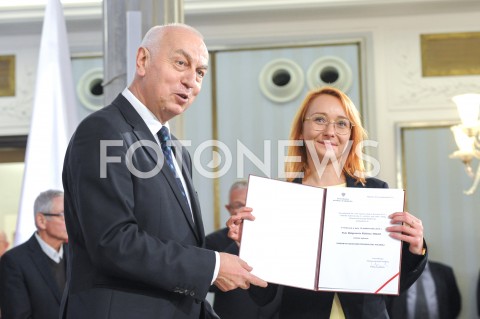  24.10.2019 WARSZAWA<br />
UROCZYSTOSC WRECZENIA NOMINACJI POSLOM IX KADENCJI<br />
N/Z MALGORZATA TRACZ<br />
 