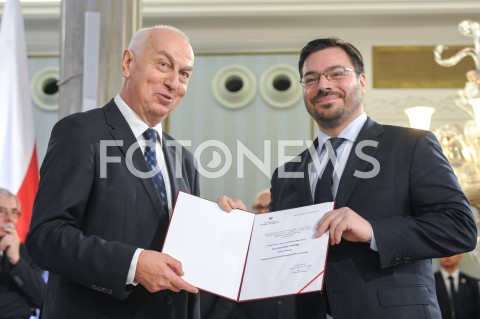  24.10.2019 WARSZAWA<br />
UROCZYSTOSC WRECZENIA NOMINACJI POSLOM IX KADENCJI<br />
N/Z STANISLAW TYSZKA<br />
 