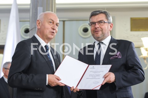  24.10.2019 WARSZAWA<br />
UROCZYSTOSC WRECZENIA NOMINACJI POSLOM IX KADENCJI<br />
N/Z JAROSLAW URBANIAK<br />
 