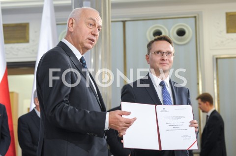  24.10.2019 WARSZAWA<br />
UROCZYSTOSC WRECZENIA NOMINACJI POSLOM IX KADENCJI<br />
N/Z PIOTR URUSKI<br />
 