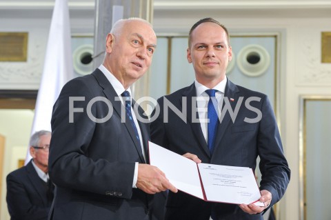  24.10.2019 WARSZAWA<br />
UROCZYSTOSC WRECZENIA NOMINACJI POSLOM IX KADENCJI<br />
N/Z RAFAL WEBER<br />
 