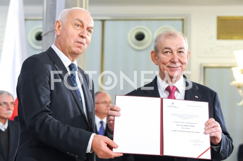  24.10.2019 WARSZAWA<br />
UROCZYSTOSC WRECZENIA NOMINACJI POSLOM IX KADENCJI<br />
N/Z JERZY WILK<br />
 