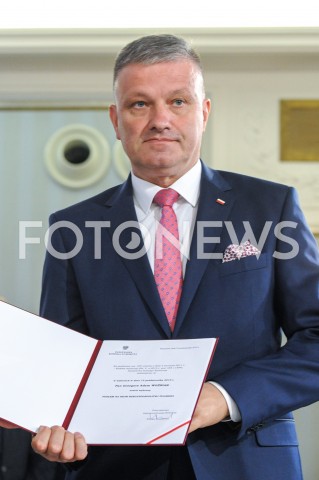  24.10.2019 WARSZAWA<br />
UROCZYSTOSC WRECZENIA NOMINACJI POSLOM IX KADENCJI<br />
N/Z GRZEGORZ WOZNIAK<br />
 