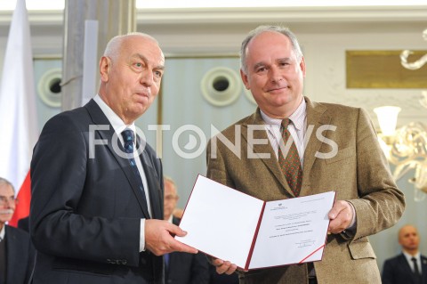  24.10.2019 WARSZAWA<br />
UROCZYSTOSC WRECZENIA NOMINACJI POSLOM IX KADENCJI<br />
N/Z PAWEL ZALEWSKI<br />
 