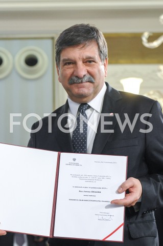  24.10.2019 WARSZAWA<br />
UROCZYSTOSC WRECZENIA NOMINACJI POSLOM IX KADENCJI<br />
N/Z JANUSZ SNIADEK<br />
 