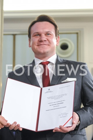  24.10.2019 WARSZAWA<br />
UROCZYSTOSC WRECZENIA NOMINACJI POSLOM IX KADENCJI<br />
N/Z DOMINIK TARCZYNSKI<br />
 