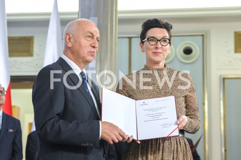  24.10.2019 WARSZAWA<br />
UROCZYSTOSC WRECZENIA NOMINACJI POSLOM IX KADENCJI<br />
N/Z KATARZYNA OSOS<br />
 