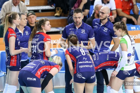  26.10.2019 RZESZOW <br />
SIATKOWKA <br />
LIGA SIATKOWKI KOBIET LSK 2019/2020 <br />
POLISH WOMEN'S VOLLEYBALL LEAGUE <br />
MECZ DEVELOPRES SKYRES RZESZOW - BANK POCZTOWY PALAC BYDGOSZCZ <br />
N/Z PIOTR MATELA - I TRENER ( HEAD COACH ) MONIKA FEDUSIO <br />
 