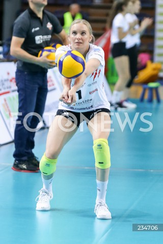  26.10.2019 RZESZOW <br />
SIATKOWKA <br />
LIGA SIATKOWKI KOBIET LSK 2019/2020 <br />
POLISH WOMEN'S VOLLEYBALL LEAGUE <br />
MECZ DEVELOPRES SKYRES RZESZOW - BANK POCZTOWY PALAC BYDGOSZCZ <br />
N/Z ALEXANDRA FRANTTI SYLWETKA <br />
 