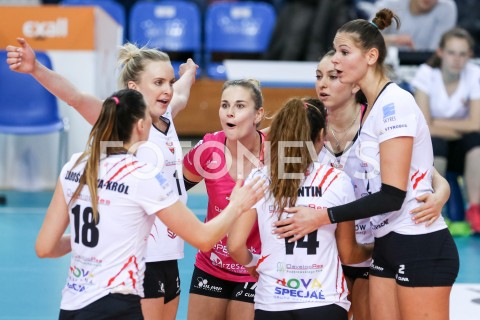  08.11.2019 RZESZOW <br />
SIATKOWKA <br />
LIGA SIATKOWKI KOBIET LSK 2019/2020 <br />
POLISH WOMEN VOLLEYBALL LEAGUE <br />
MECZ WISLA WARSZAWA - DEVELOPRES SKYRES RZESZOW <br />
N/Z ALEXANDRA ALI FRANTTI ALEKSANDRA KRZOS GABRIELA POLANSKA MICHAELA MLEJNKOVA RADOSC EMOCJE <br />
 