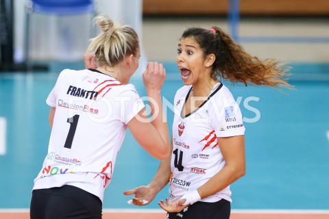  08.11.2019 RZESZOW <br />
SIATKOWKA <br />
LIGA SIATKOWKI KOBIET LSK 2019/2020 <br />
POLISH WOMEN VOLLEYBALL LEAGUE <br />
MECZ WISLA WARSZAWA - DEVELOPRES SKYRES RZESZOW <br />
N/Z NATALIA VALENTIN ANDERSON RADOSC EMOCJE <br />
 