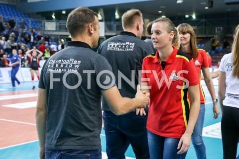  08.11.2019 RZESZOW <br />
SIATKOWKA <br />
LIGA SIATKOWKI KOBIET LSK 2019/2020 <br />
POLISH WOMEN VOLLEYBALL LEAGUE <br />
MECZ WISLA WARSZAWA - DEVELOPRES SKYRES RZESZOW <br />
N/Z AGNIESZKA RABKA - I TRENER ( HEAD COACH ) <br />
 