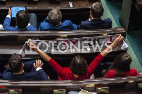  12.11.2019 WARSZAWA SEJM<br />
INAUGURACYJNE POSIEDZENIE IX KADENCJI SEJMU<br />
N/Z ANITA SOWINSKA SZALIK KONSTYTUCJA<br />
 