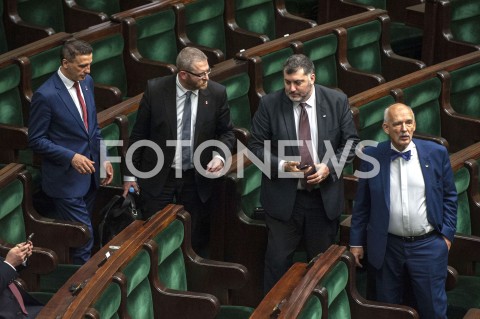  12.11.2019 WARSZAWA SEJM<br />
INAUGURACYJNE POSIEDZENIE IX KADENCJI SEJMU<br />
N/Z GRZEGORZ BRAUN JANUSZ KORWIN MIKKE JAROSLAW SACHAJKO ARTUR DZIAMBOR<br />
 
