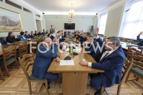  14.11.2019 WARSZAWA SEJM<br />
DZIEN W SEJMIE<br />
N/Z KOMISJA INFRASTRUKTURY GLOSOWANIE<br />
 