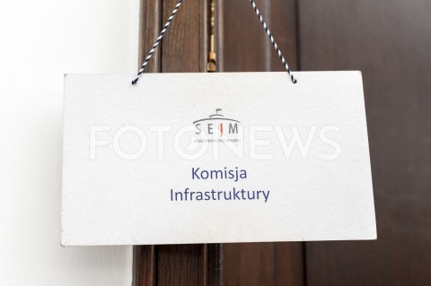  14.11.2019 WARSZAWA SEJM<br />
DZIEN W SEJMIE<br />
N/Z KOMISJA INFRASTRUKTURY TABLICZKA ZDJECIE ILUSTRACYJNE ILUSTRANT<br />
 