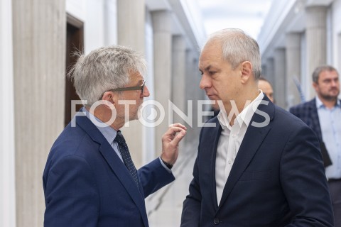  14.11.2019 WARSZAWA SEJM<br />
DZIEN W SEJMIE<br />
N/Z WITOLD CZARNECKI GRZEGORZ NAPIERALSKI<br />
 