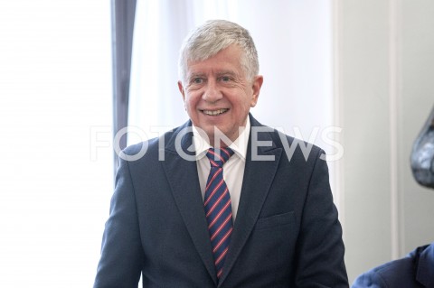  14.11.2019 WARSZAWA SEJM<br />
DZIEN W SEJMIE<br />
KOMISJA OBRONY NARODOWEJ<br />
N/Z MICHAL JACH<br />
 