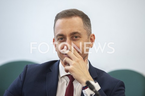  14.11.2019 WARSZAWA SEJM<br />
DZIEN W SEJMIE<br />
N/Z CEZARY TOMCZYK KOMISJA OBRONY NARODOWEJ<br />
 