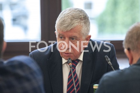  14.11.2019 WARSZAWA SEJM<br />
DZIEN W SEJMIE<br />
KOMISJA OBRONY NARODOWEJ<br />
N/Z MICHAL JACH<br />
 