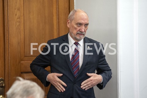  14.11.2019 WARSZAWA SEJM<br />
DZIEN W SEJMIE<br />
KOMISJA OBRONY NARODOWEJ<br />
N/Z ANTONI MACIEREWICZ<br />
 