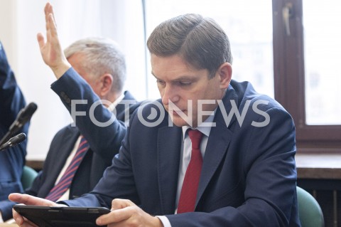  14.11.2019 WARSZAWA SEJM<br />
DZIEN W SEJMIE<br />
KOMISJA OBRONY NARODOWEJ<br />
N/Z BARTOSZ KOWNACKI <br />
 