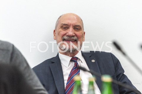  14.11.2019 WARSZAWA SEJM<br />
DZIEN W SEJMIE<br />
KOMISJA OBRONY NARODOWEJ<br />
N/Z ANTONI MACIEREWICZ<br />
 