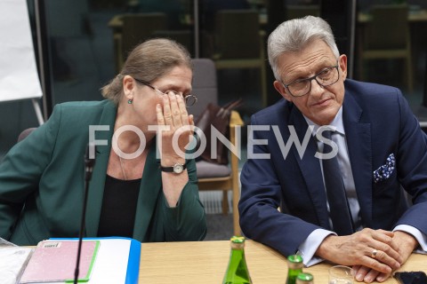  20.11.2019 WARSZAWA SEJM<br />
POSIEDZENIE KOMISJI SPRAWIEDLIWOSCI I PRAW CZLOWIEKA<br />
N/Z KRYSTYNA PAWLOWICZ STANISLAW PIOTROWICZ<br />
 