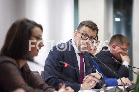  20.11.2019 WARSZAWA SEJM<br />
POSIEDZENIE KOMISJI SPRAWIEDLIWOSCI I PRAW CZLOWIEKA<br />
N/Z MAREK AST KAMILA GASIUK PIHOWICZ<br />
 