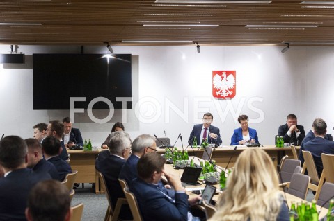  20.11.2019 WARSZAWA SEJM<br />
POSIEDZENIE KOMISJI SPRAWIEDLIWOSCI I PRAW CZLOWIEKA<br />
N/Z MAREK AST ANNA MILCZANOWSKA TOMASZ RZYMKOWSKI<br />
 