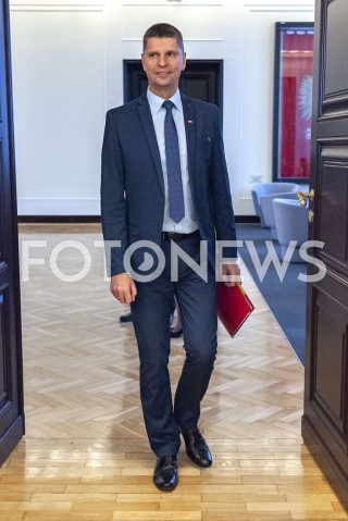  26.11.2019 WARSZAWA<br />
POSIEDZENIE RADY MINISTROW<br />
N/Z DARIUSZ PIONTKOWSKI<br />
 