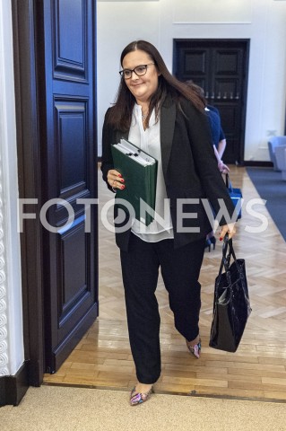  26.11.2019 WARSZAWA<br />
POSIEDZENIE RADY MINISTROW<br />
N/Z MALGORZATA JAROSINSKA JEDYNAK<br />
 
