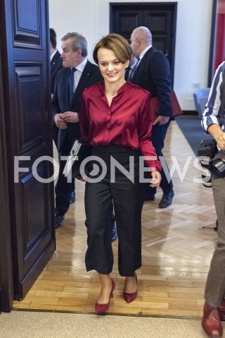  26.11.2019 WARSZAWA<br />
POSIEDZENIE RADY MINISTROW<br />
N/Z JADWIGA EMILEWICZ<br />
 