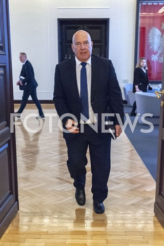  26.11.2019 WARSZAWA<br />
POSIEDZENIE RADY MINISTROW<br />
N/Z TADEUSZ KOSCINSKI<br />
 