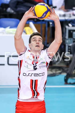  27.11.2019 RZESZOW <br />
SIATKOWKA MEZCZYZN <br />
PLUSLIGA SEZON 2019/2020 <br />
PLUS LIGA POLISH MEN VOLLEYBALL LEAGUE <br />
MECZ ASSECO RESOVIA - ZAKSA KEDZIERZYN KOZLE <br />
N/Z MARCIN KOMENDA SYLWETKA <br />
 