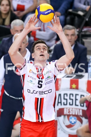  27.11.2019 RZESZOW <br />
SIATKOWKA MEZCZYZN <br />
PLUSLIGA SEZON 2019/2020 <br />
PLUS LIGA POLISH MEN VOLLEYBALL LEAGUE <br />
MECZ ASSECO RESOVIA - ZAKSA KEDZIERZYN KOZLE <br />
N/Z MARCIN KOMENDA SYLWETKA <br />
 