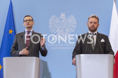  11.03.2020 WARSZAWA KPRM<br />
KONFERENCJA W KPRM NA TEMAT ZAMKNIECIA SZKOL<br />
N/Z PREMIER MATEUSZ MORAWIECKI LUKASZ SZUMOWSKI<br />
 