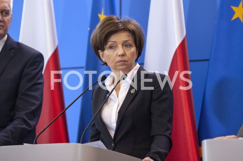  11.03.2020 WARSZAWA KPRM<br />
KONFERENCJA W KPRM NA TEMAT ZAMKNIECIA SZKOL<br />
N/Z MARLENA MALAG<br />
 