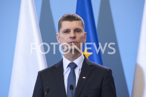  11.03.2020 WARSZAWA KPRM<br />
KONFERENCJA W KPRM NA TEMAT ZAMKNIECIA SZKOL<br />
N/Z DARIUSZ PIONTKOWSKI<br />
 