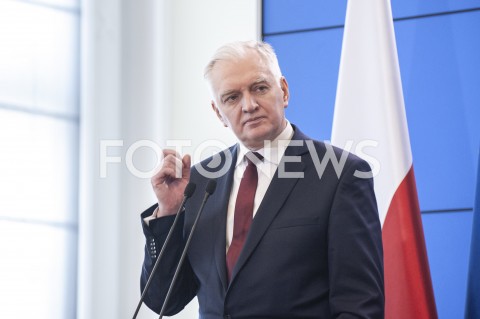  11.03.2020 WARSZAWA KPRM<br />
KONFERENCJA W KPRM NA TEMAT ZAMKNIECIA SZKOL<br />
N/Z JAROSLAW GOWIN<br />
 